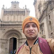 Persona alegre, paciente y con don de enseñanza.